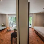 Casa Vela Boutique House & 4* Cascaes