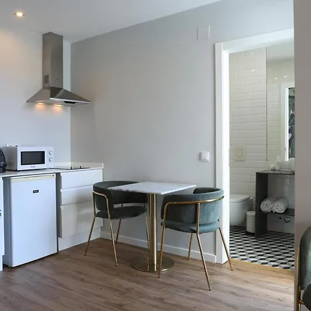 Casa Vela Boutique House & 4* Cascaes