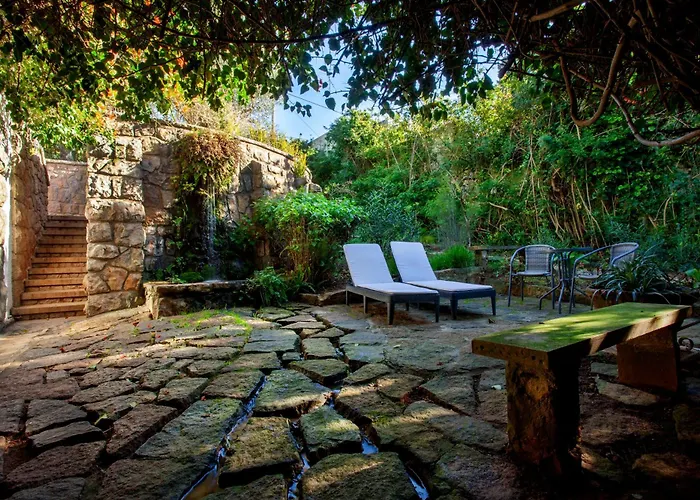 Casa Vela Boutique House & 4* Cascaes