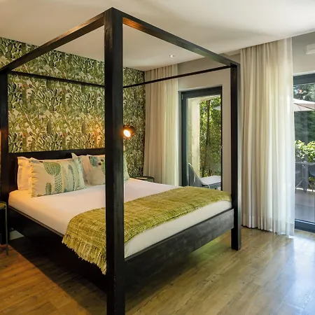 Casa Vela Boutique House & Pensión 4*